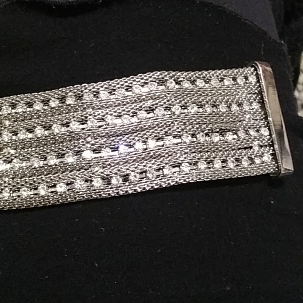 COPY - Mesh rhinestone bracelet - Picture 7 of 16